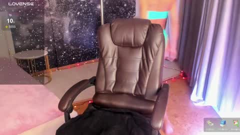 Snapshot of _f_r_a_u_ chatting on 01-26-25, 01:09  F R A U  online show from 01-26-25, 01:09