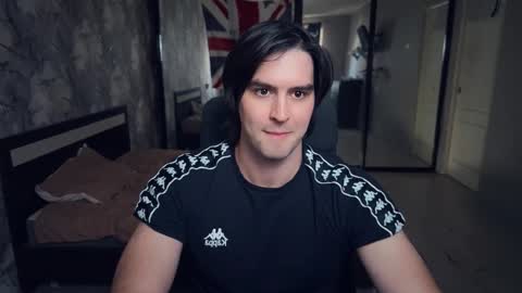 Snapshot of _fatrabbit chatting on 10-18-25, 11:33 Keanu online show from 10-18-25, 11:33