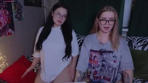 KENDALL  NATHAN MARRY  RYANPVT IS OPEN online show from 12-18-25, 07:09