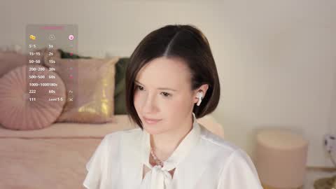 Essie  online show from 02-27-25, 08:39