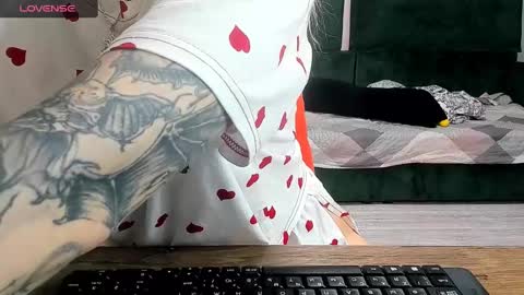 Alis online show from 12-27-24, 02:54