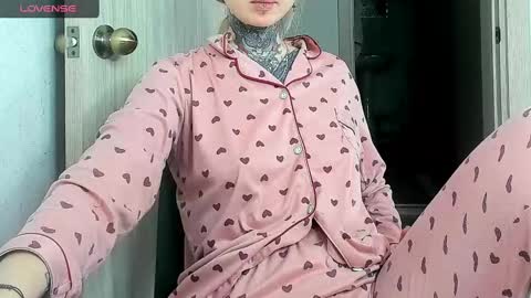 Alis online show from 02-25-25, 07:20