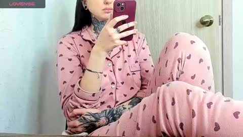 Alis online show from 03-06-25, 02:51