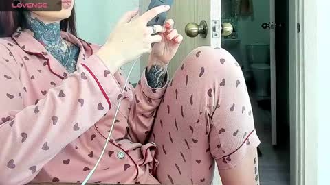 Alis online show from 03-08-25, 01:36