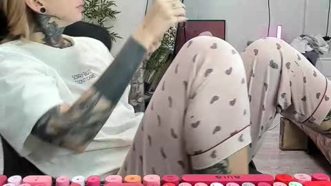 Alis online show from 09-28-25, 07:58