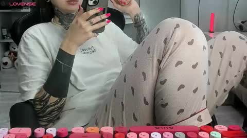 Alis online show from 11-12-25, 08:04