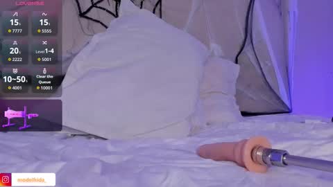 Frida online show from 10-24-25, 02:57