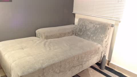 Laura  Juan online show from 02-02-25, 03:49