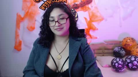 Gia Independent model online show from 10-10-25, 08:30