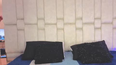 Ginger Cherry online show from 10-18-25, 04:37