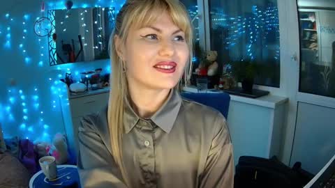 Snapshot of _glamorous_ chatting on 02-11-25, 07:59 _glamorous_ online show from 02-11-25, 07:59