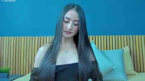 Gloriana online show from 02-16-26, 02:35