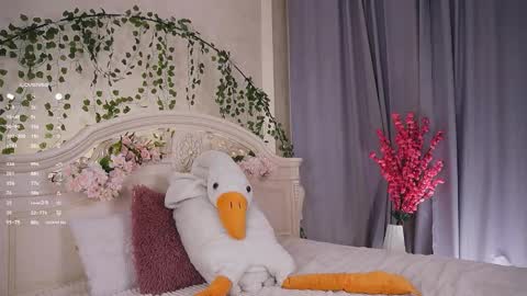 Milly online show from 09-25-25, 12:58