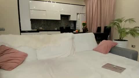 Julia online show from 01-18-25, 11:00