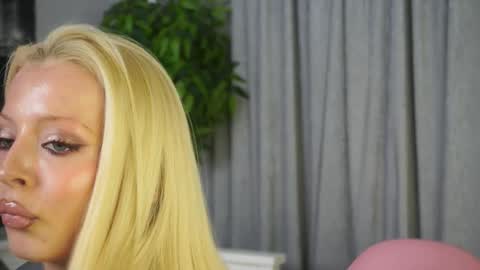 Lana online show from 02-26-26, 08:13