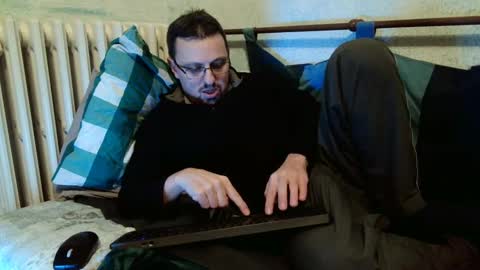 Snapshot of _horny___boy_ chatting on 12-04-24, 10:51 Manuel online show from 12-04-24, 10:51