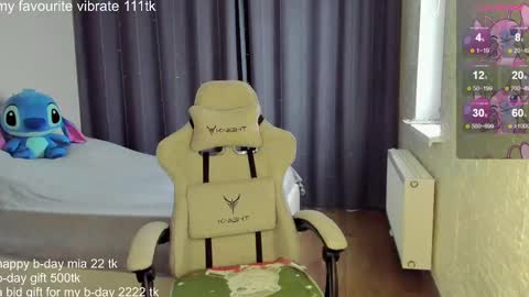 Snapshot of _hot_mia_1 chatting on 02-09-25, 11:58 _hot_mia_1 online show from 02-09-25, 11:58