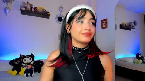 Snapshot of _hotpink chatting on 01-06-25, 10:47 Jenn online show from 01-06-25, 10:47