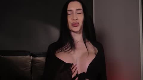 Mary online show from 03-15-26, 03:40