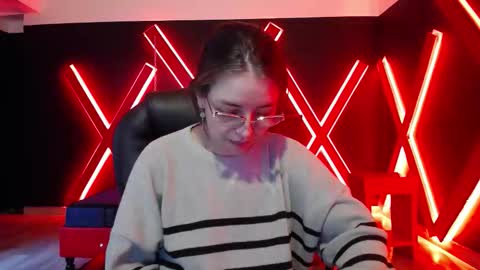 Isa online show from 11-26-25, 03:57