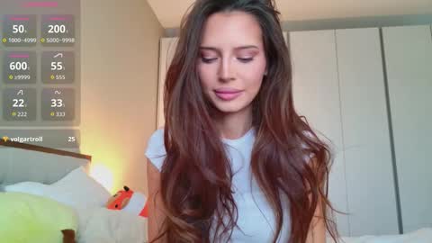 Snapshot of _isiah chatting on 10-31-25, 07:53 isia online show from 10-31-25, 07:53