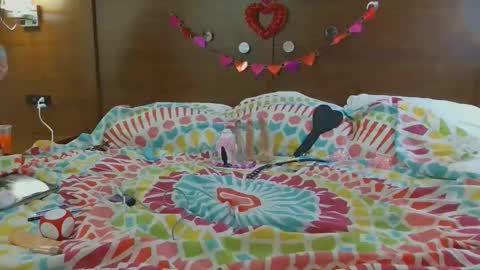 Snapshot of _ittybitty chatting on 01-26-25, 06:17  ittybitty online show from 01-26-25, 06:17