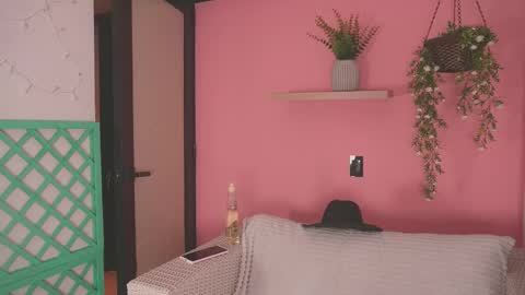 _jessica1 online show from 04-15-26, 12:12