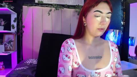 Snapshot of _johana18 chatting on 12-17-24, 01:49 Mia online show from 12-17-24, 01:49