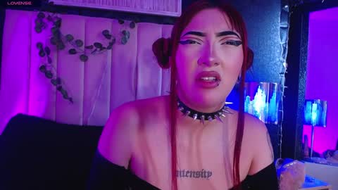 Snapshot of _johana18 chatting on 12-21-24, 04:46 Mia online show from 12-21-24, 04:46