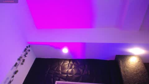 Snapshot of _johana18 chatting on 12-24-24, 04:51 Mia online show from 12-24-24, 04:51