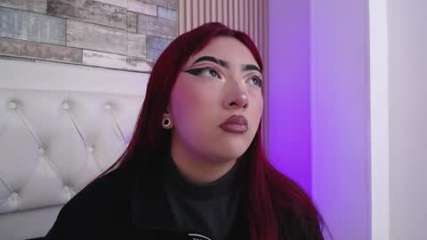 Snapshot of _johana18 chatting on 01-04-25, 01:31 Mia online show from 01-04-25, 01:31