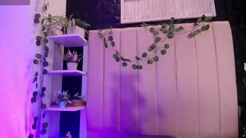 Snapshot of _johana18 chatting on 01-13-25, 05:02 Mia online show from 01-13-25, 05:02