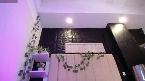 Snapshot of _johana18 chatting on 01-21-25, 05:20 Mia online show from 01-21-25, 05:20