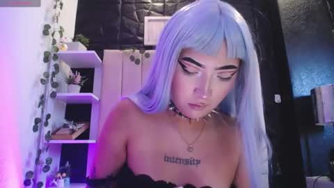 Snapshot of _johana18 chatting on 01-24-25, 06:14 Mia online show from 01-24-25, 06:14