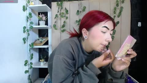 Snapshot of _johana18 chatting on 02-05-25, 01:22 Mia online show from 02-05-25, 01:22