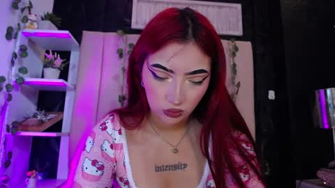 Snapshot of _johana18 chatting on 02-06-25, 02:04 Mia online show from 02-06-25, 02:04