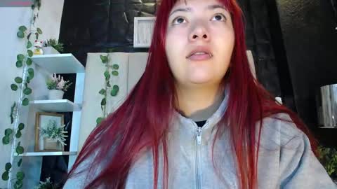 Snapshot of _johana18 chatting on 02-10-25, 01:01 Mia online show from 02-10-25, 01:01