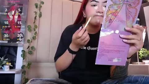 Snapshot of _johana18 chatting on 02-24-25, 01:21 Mia online show from 02-24-25, 01:21