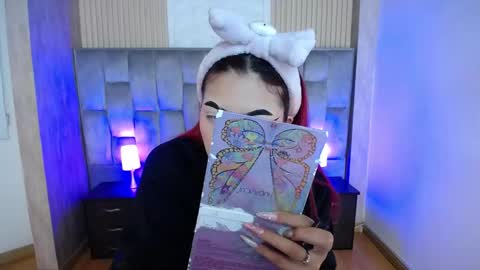 Snapshot of _johana18 chatting on 09-18-25, 03:25 Mia online show from 09-18-25, 03:25