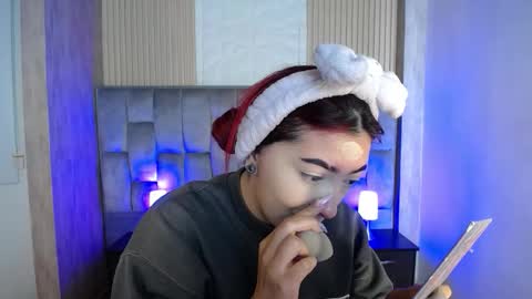 Snapshot of _johana18 chatting on 09-26-25, 01:15 Mia online show from 09-26-25, 01:15