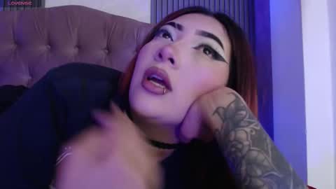 Snapshot of _johana18 chatting on 11-20-25, 05:56 Mia online show from 11-20-25, 05:56