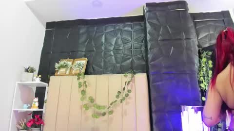 Snapshot of _johana18 chatting on 12-04-25, 02:59 Mia online show from 12-04-25, 02:59