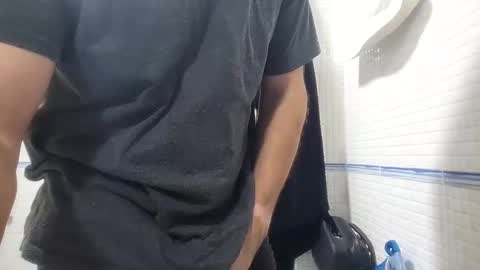 Snapshot of _julian_69 chatting on 10-09-25, 10:24 Jonnhy online show from 10-09-25, 10:24