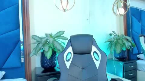 _julisweet_ online show from 11-24-25, 12:16