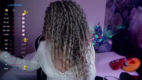 _just_a_queen_3 online show from 01-04-25, 07:13