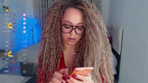 _just_a_queen_3 online show from 12-16-25, 09:03