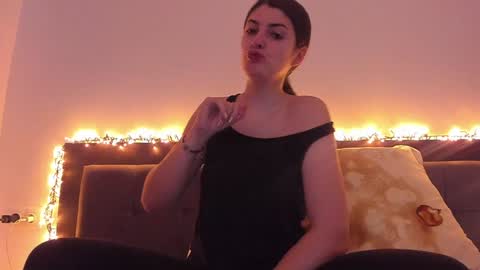 _just_a_simple_girl online show from 01-05-25, 12:53