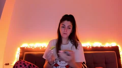 _just_a_simple_girl online show from 01-22-25, 09:02