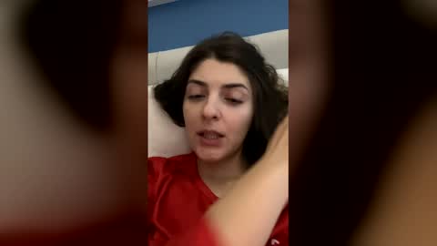 _just_a_simple_girl online show from 12-15-25, 07:51