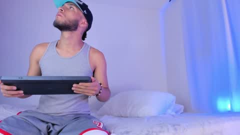    online show from 01-06-25, 05:41